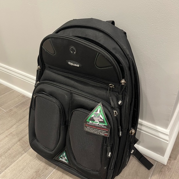 Mobile Edge Scan Fast Check Point Friendly Black Laptop Carrier Back Pack - Picture 3 of 11